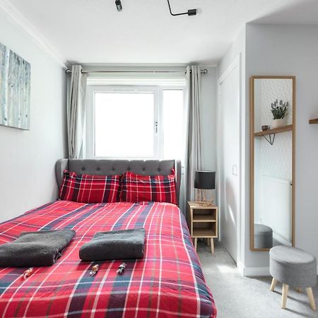 City Centre Stylish Apartment With Free Parking Единбург Екстер'єр фото